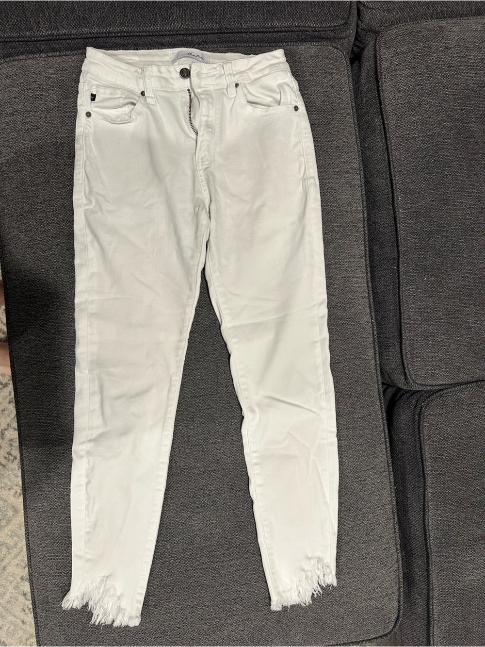 KanCan White Women's Skinny Jeans with Frayed Hem